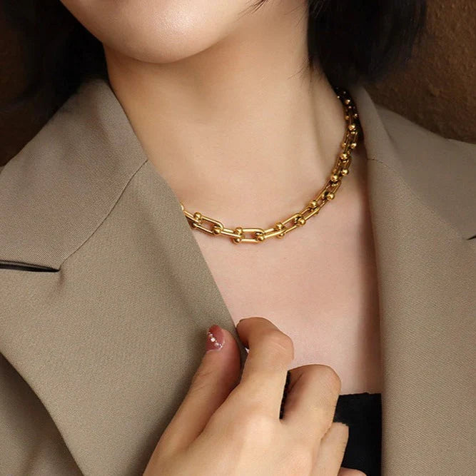 Link chain necklace close up